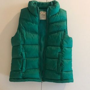 Boys green puffy vest